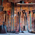 Choosing The Ideal Shovel Handle - Wood, Fiberglass or Composite 1